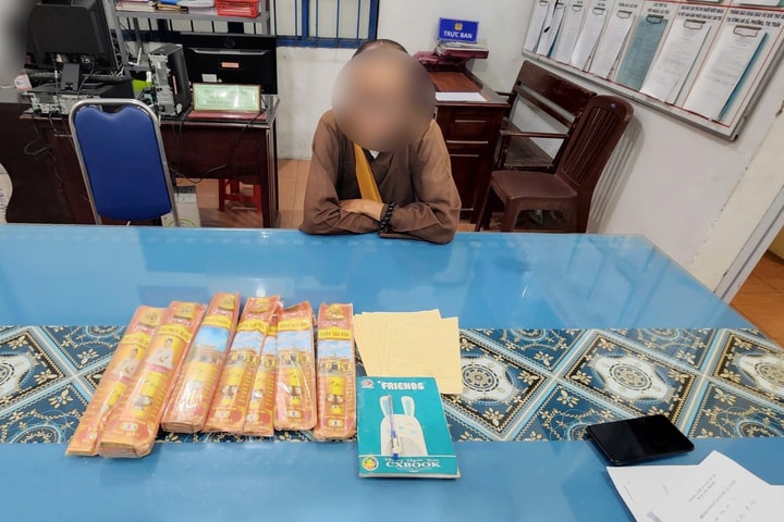 Giả danh tu sĩ đi bán nhang và kêu gọi quyên góp từ thiện