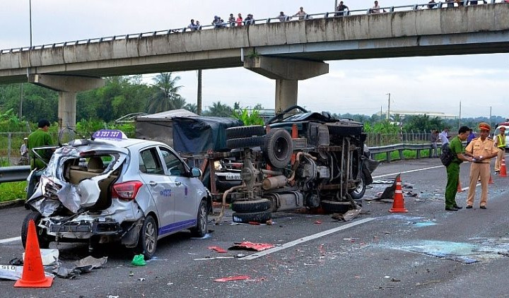Từ 1/1/2025: Nghiêm cấm việc giữ phương tiện khi người điều khiển không có lỗi