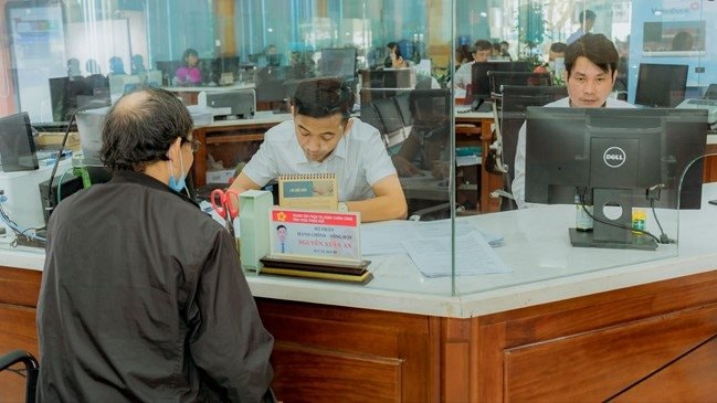 TT-Huế: Không thu các loại phí khi chuyển đổi giấy tờ do thay đổi địa giới hành chính