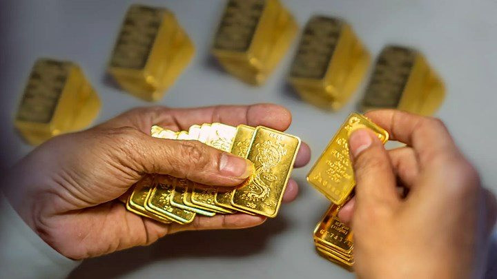 Giá vàng sáng ngày 8/12: Nhà đầu tư “nín thở” chờ đợi