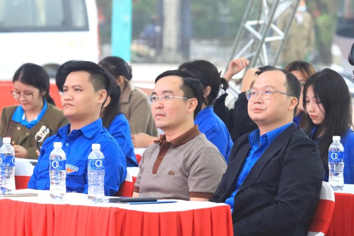 Gắn kết tinh thần Việt thông qua giải bóng đá Sport Hub