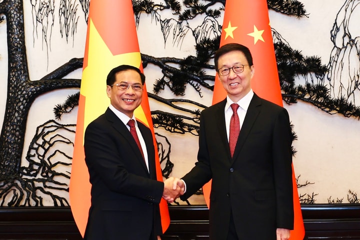 Phó Thủ tướng Bùi Thanh Sơn hội kiến Phó Chủ tịch nước CHND Trung Hoa Hàn Chính