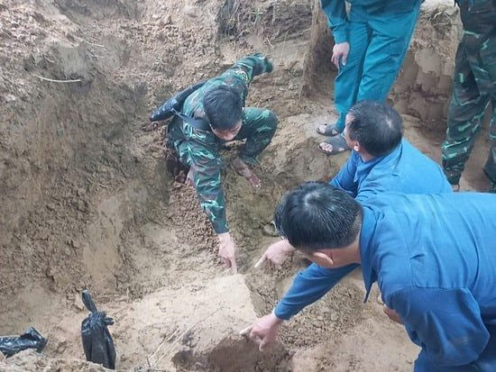 Phát hiện nhiều hài cốt liệt sĩ trong vườn nhà dân ở Quảng Trị