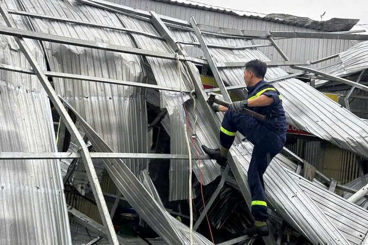 Sóc Trăng: Khẩn trương giúp dân khắc phục hậu quả do lốc xoáy