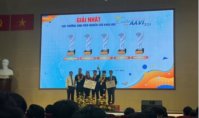 Học viện Tòa án tỏa sáng tại Giải thưởng Sinh viên nghiên cứu khoa học Euréka