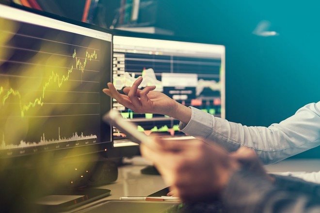 Điều gì chờ đón thị trường chứng khoán Việt Nam năm 2025?