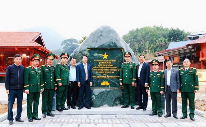 Đồi phong tướng và những vị tướng đầu tiên của quân đội