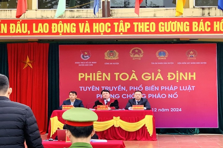 Phiên tòa giả định tuyên truyền về phòng chống pháo nổ