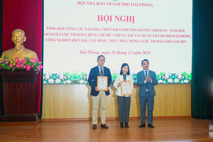 Trao giải báo chí “Chung tay xây dựng Hải Phòng công nghiệp, hiện đại, văn minh”