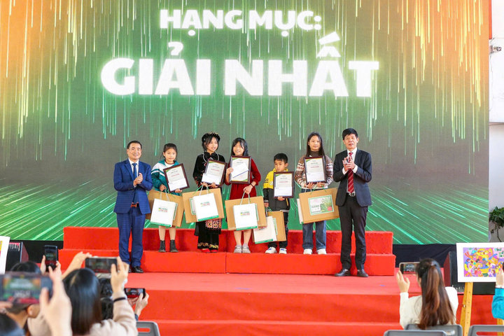 Gần 150 thí sinh về dự Lễ trao giải Cuộc thi vẽ tranh về Bảo vệ môi trường trong học đường với chủ đề “Ngôi trường xanh”