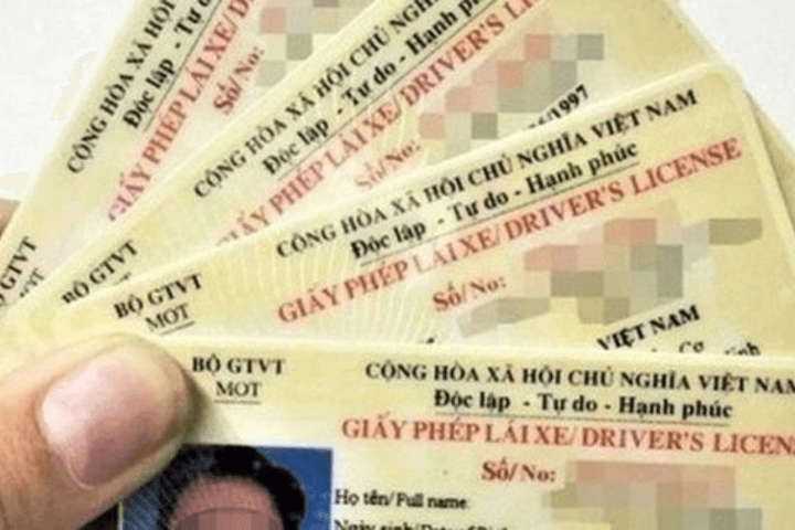 Từ 11 giờ hôm nay (31/12), tạm dừng tiếp nhận thủ tục cấp đổi Giấy phép lái xe trên địa bàn Hà Nội