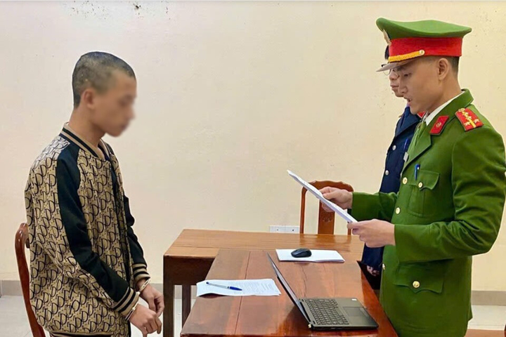 Khởi tố đối tượng đâm xe vào cảnh sát giao thông