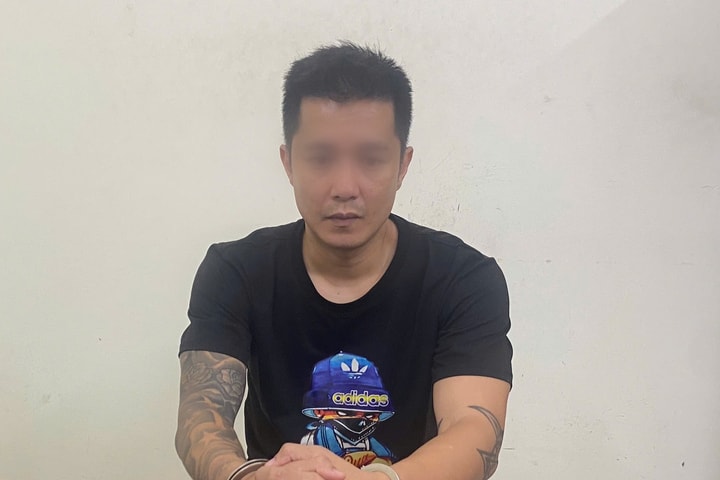 Bắt khẩn cấp cựu tuyển thủ Lê Sỹ Mạnh