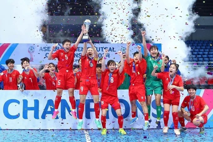 Đội tuyển futsal nữ Việt Nam lọt top 10 thế giới