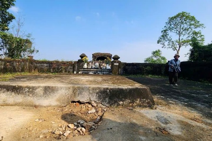 Lăng mộ chúa Nguyễn Phúc Khoát bị đào trộm