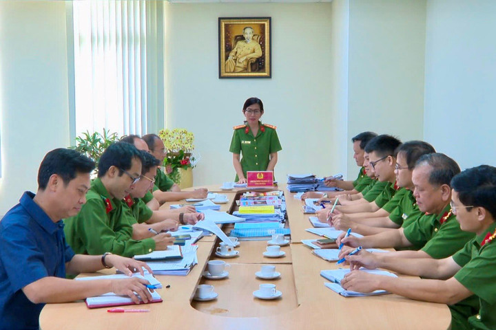 Hàng trăm đơn giải cứu công dân Việt Nam bị mắc kẹt ở nước ngoài