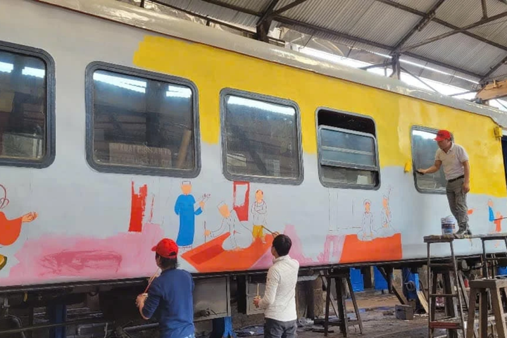 Trải nghiệm chuyến tàu chạy xuyên giao thừa Ất Tỵ