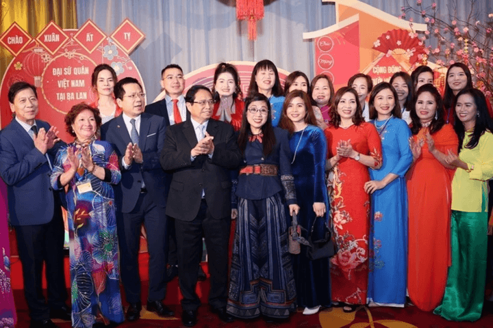 Thủ tướng Phạm Minh Chính và Phu nhân dự chương trình Xuân quê hương tại Ba Lan