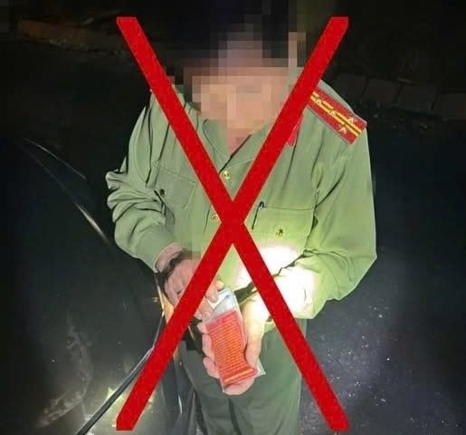 Mặc trang phục giả danh Công an để xin bỏ qua vi phạm giao thông