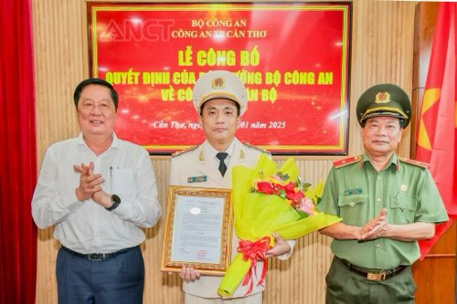 Công bố quyết định của Bộ trưởng Bộ Công an về công tác cán bộ