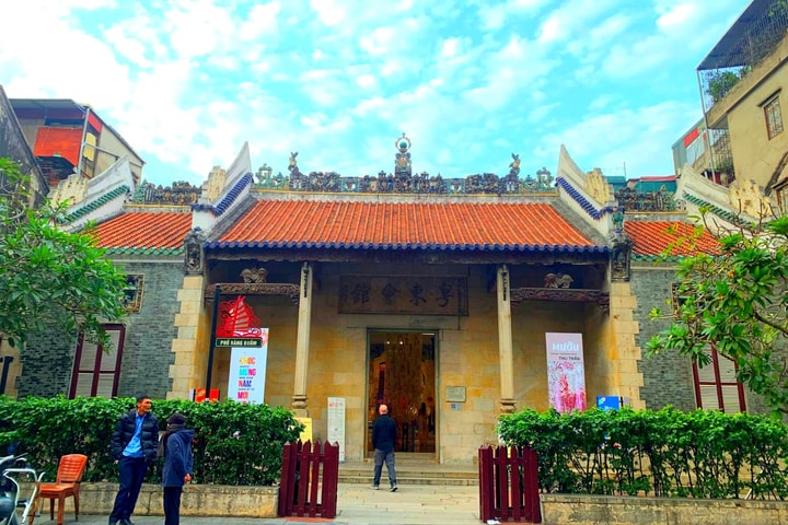 Không gian giao thoa văn hóa giữa phố cổ