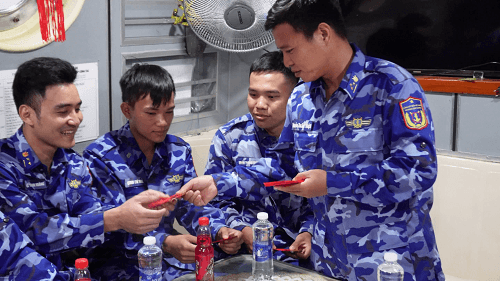 Đón giao thừa giữa trùng khơi