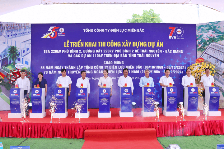 Tự hào 95 mùa Xuân có Đảng quang vinh