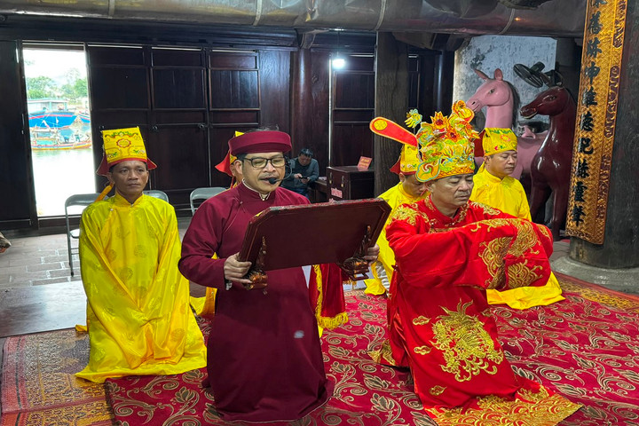 Đền Cờn- Hành trình tâm linh qua những nghi lễ