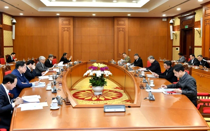 Ban Bí thư họp đánh giá tình hình tổ chức Tết Ất Tỵ năm 2025