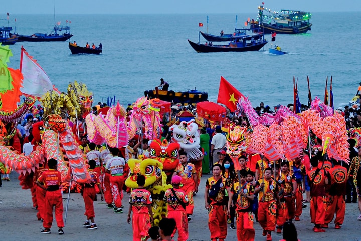 Thủ tướng yêu cầu siết chặt quản lý lễ hội, không tổ chức tràn lan, lãng phí