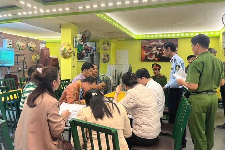 Phạt gần 100 triệu đồng nhà hàng “chặt chém” ở Nha Trang