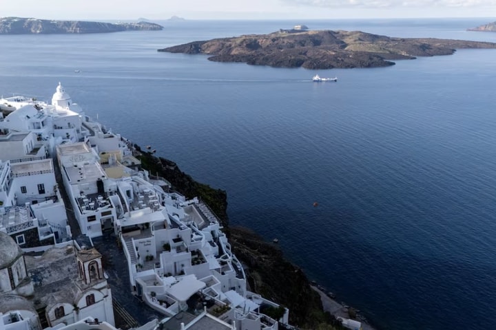 Hy Lạp tuyên bố tình trạng khẩn cấp đối với Santorini vì động đất
