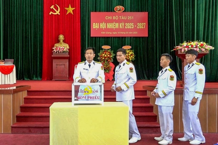 Vùng 5 Hải quân tổ chức Đại hội Chi bộ