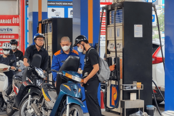 Ngày mai (13/2), giá xăng dầu có thể giảm nhẹ?