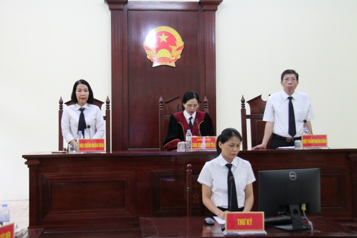 Bộ máy giúp việc của Tòa án nhân dân cấp huyện năm 2025