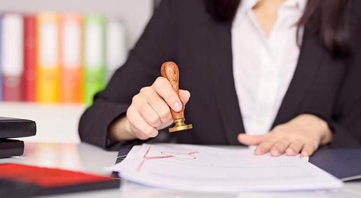 Không được sử dụng nhà ở chung cư làm trụ sở phòng công chứng?