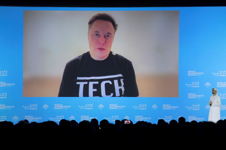 Elon Musk: Mỹ nên lo chuyện của chính mình