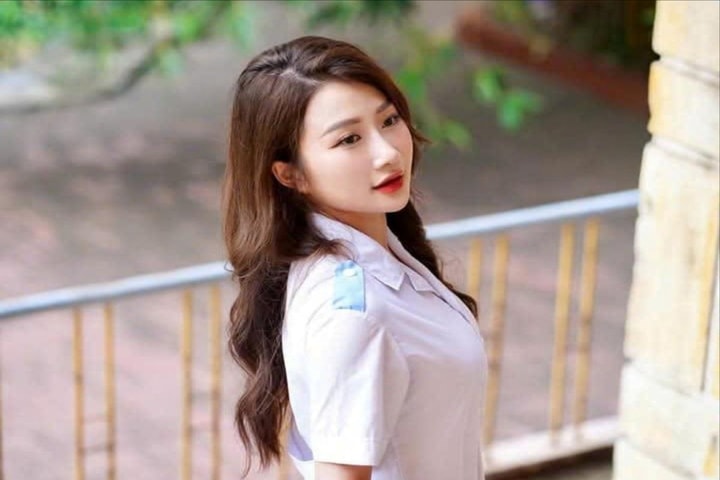 Nữ dược sĩ tình nguyện nhập ngũ