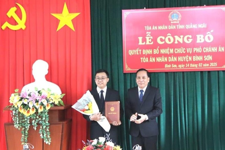 Công bố và trao quyết định bổ nhiệm Phó Chánh án TAND huyện Bình Sơn
