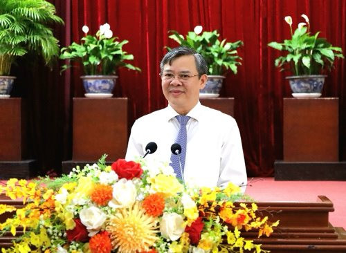 Ông Trương Cảnh Tuyên được bầu làm Chủ tịch UBND TP Cần Thơ
