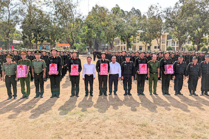 Khai giảng khóa huấn luyện công dân thực hiện nghĩa vụ tham gia Công an nhân dân