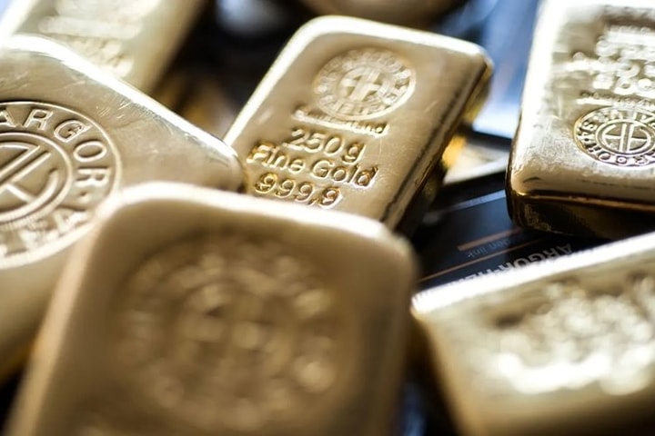 Giá vàng hôm nay 22/2: Rủi ro chốt lời trong ngắn hạn