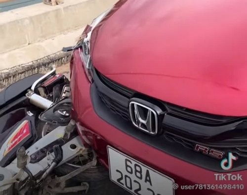 Tạm giữ hình sự cựu cán bộ xã say xỉn lái xe tông chết người