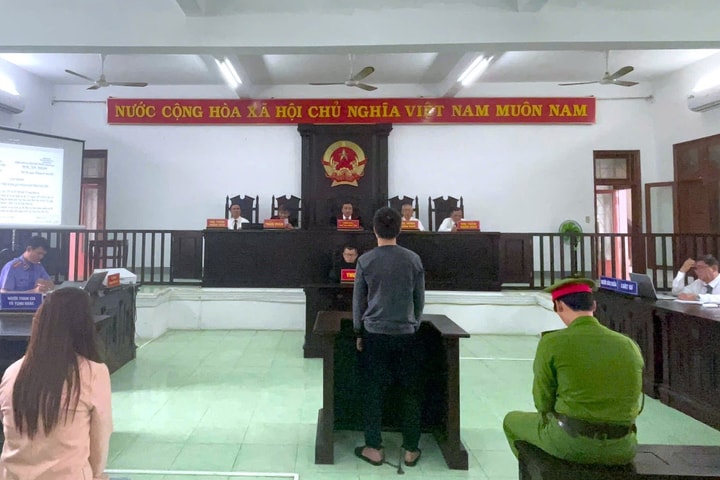 Dùng súng hơi bắn người, lĩnh án 6 năm tù