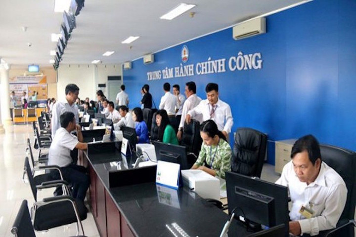 Cải thiện dịch vụ công cũng cần thay đổi thái độ phục vụ người dân