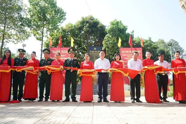 Trưởng Ban Tuyên giáo và Dân vận Trung ương dự Lễ khánh thành Bia tưởng niệm ở Tây Ninh