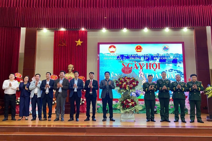 Ấm áp Ngày hội Biên phòng toàn dân