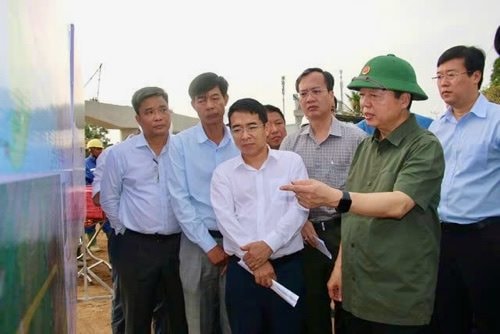 Phó Thủ tướng Trần Hồng Hà kiểm tra các dự án đường cao tốc tại ĐBSCL