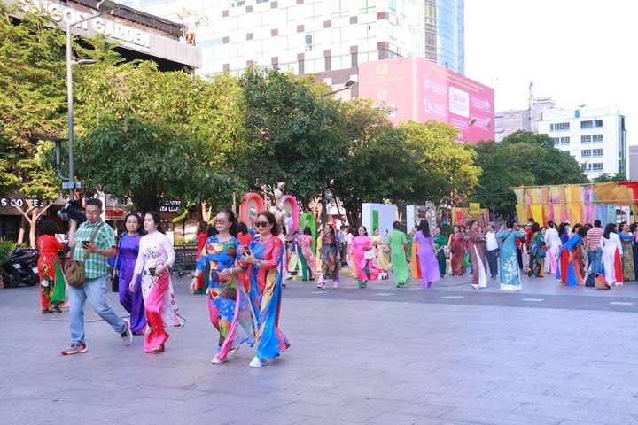 TP.HCM cấm xe nhiều tuyến đường trung tâm để tổ chức Lễ hội Áo dài