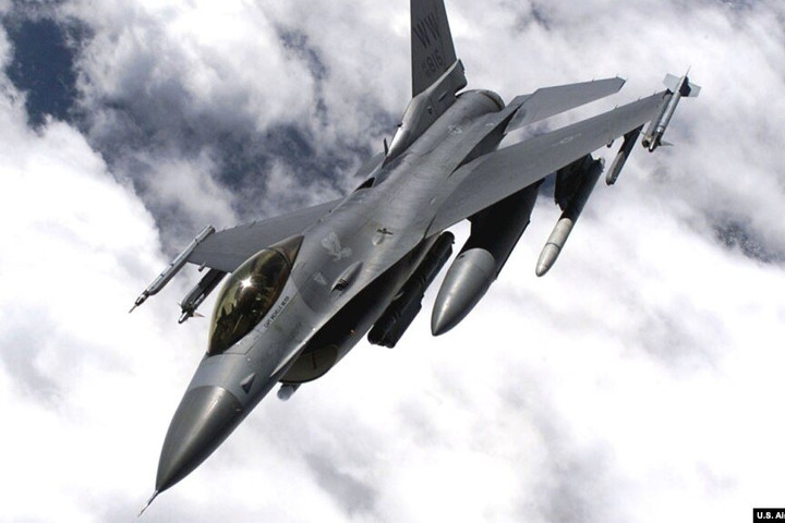Tiêm kích F-16 của Ukraine bị Mỹ "vô hiệu" hệ thống tác chiến điện tử?